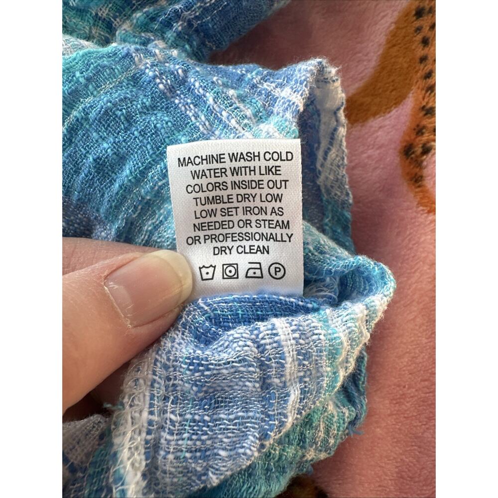 Lightweight Blue Plaid Button-Front Women’s Top - Picture 7 of 12
